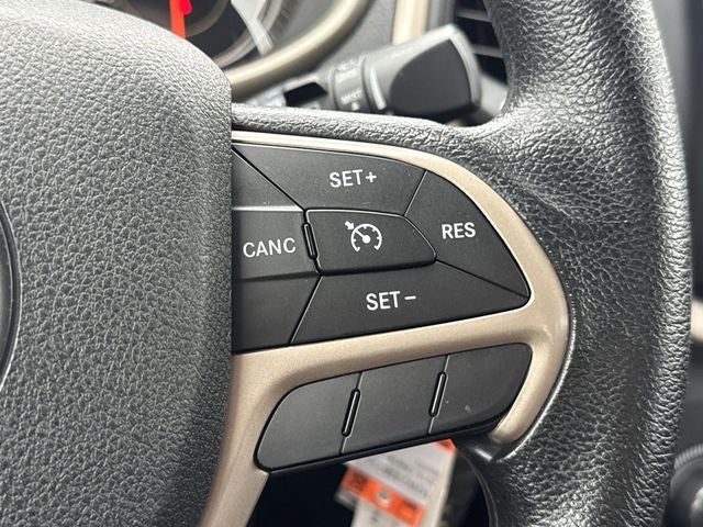 2016 Jeep Cherokee Sport