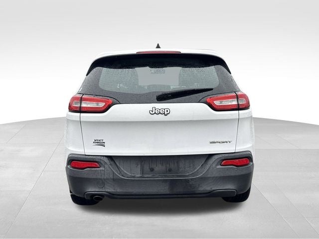 2016 Jeep Cherokee Sport