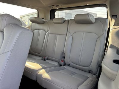 2023 Jeep Wagoneer Base