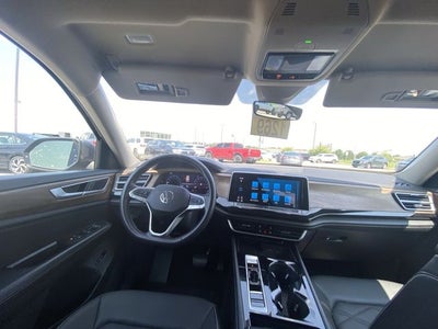 2025 Volkswagen Atlas 2.0T SE w/Technology