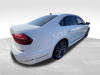 2017 Volkswagen Passat 1.8T R-Line