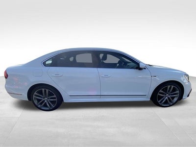 2017 Volkswagen Passat 1.8T R-Line