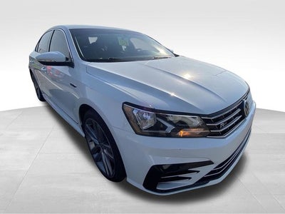 2017 Volkswagen Passat 1.8T R-Line