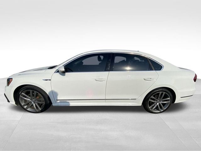 2017 Volkswagen Passat 1.8T R-Line