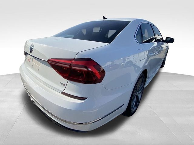 2017 Volkswagen Passat 1.8T R-Line