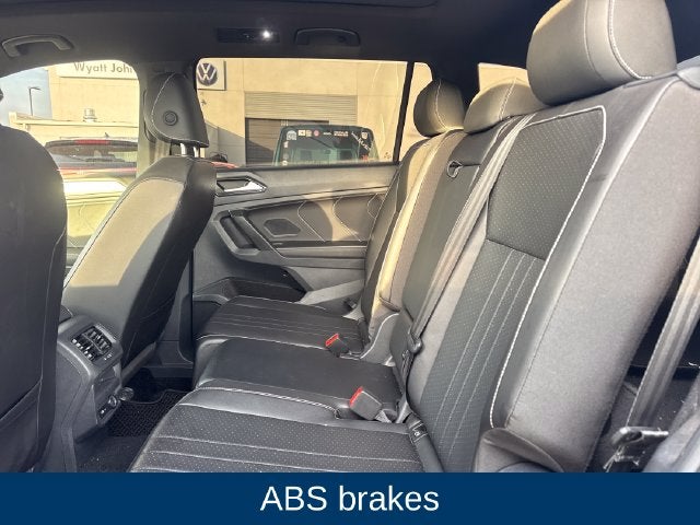 2024 Volkswagen Tiguan 2.0T SE R-Line Black