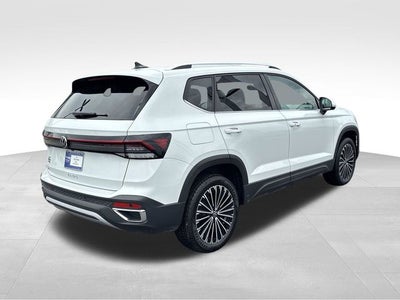 2025 Volkswagen Taos 1.5T SE