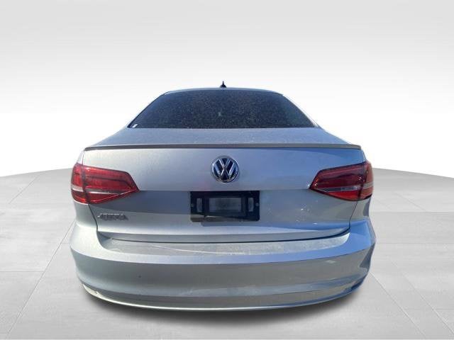 2015 Volkswagen Jetta 2.0L S w/Technology