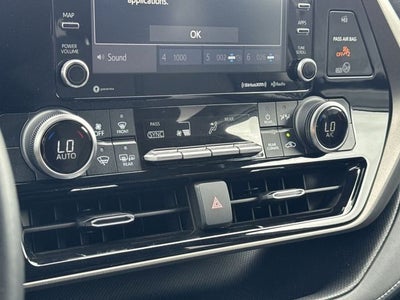 2021 Toyota Highlander LE