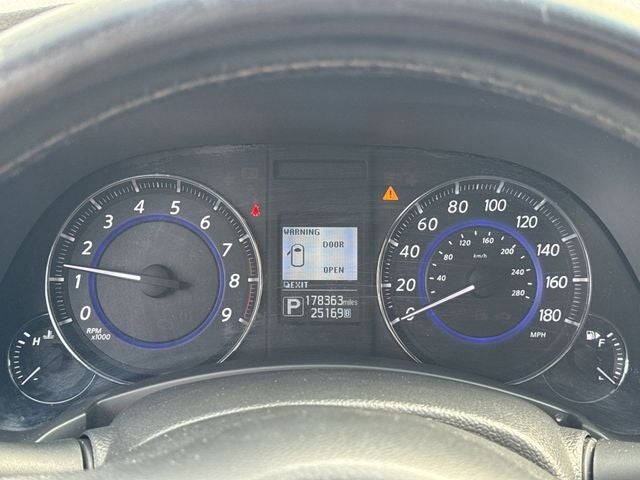 2016 INFINITI QX70 Base