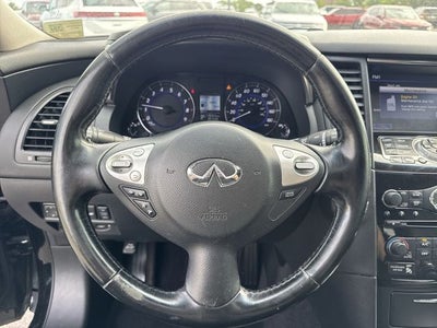 2016 INFINITI QX70 Base