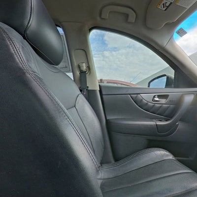 2016 INFINITI QX70 Base