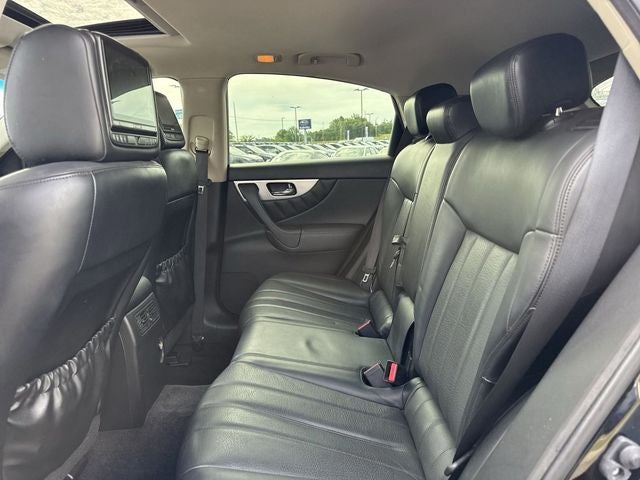 2016 INFINITI QX70 Base