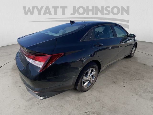 2023 Hyundai Elantra SE