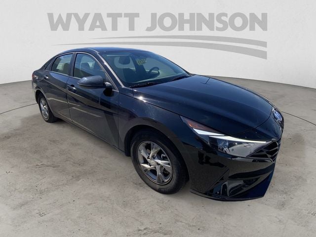 2023 Hyundai Elantra SE
