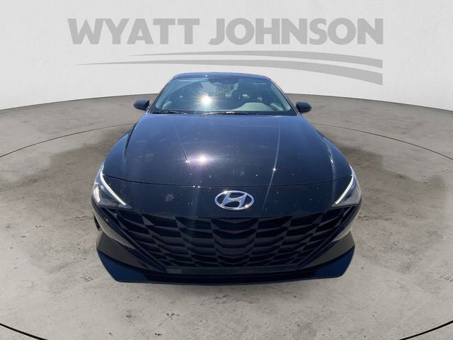 2023 Hyundai Elantra SE