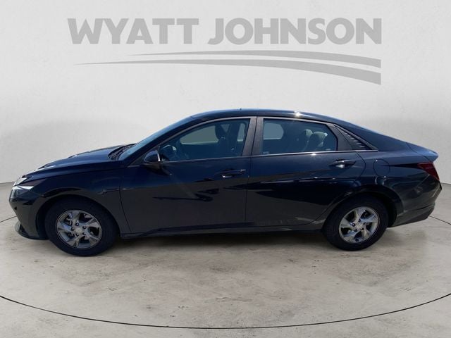 2023 Hyundai Elantra SE