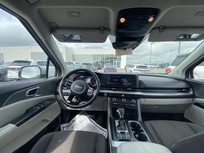 2022 Kia Carnival LX