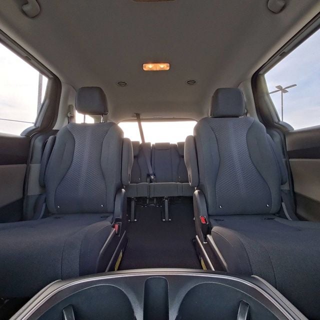 2026 Kia Carnival LX