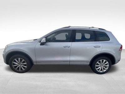 2011 Volkswagen Touareg V6 TDI Sport