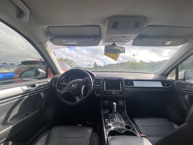 2011 Volkswagen Touareg V6 TDI Sport
