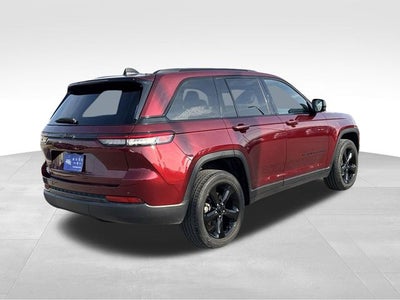 2022 Jeep Grand Cherokee Altitude