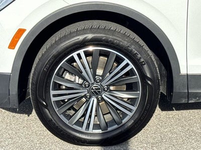 2024 Volkswagen Tiguan 2.0T SE