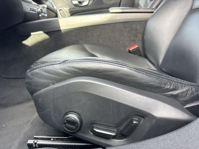 2024 Volvo S60 B5 Plus Dark Theme