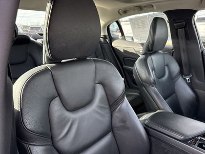 2024 Volvo S60 B5 Plus Dark Theme