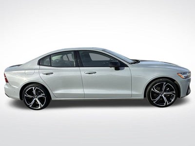 2024 Volvo S60 B5 Plus Dark Theme