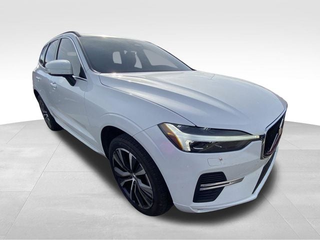 2022 Volvo XC60 B5 Momentum