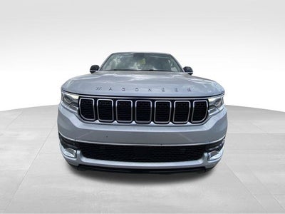 2023 Jeep Wagoneer Base