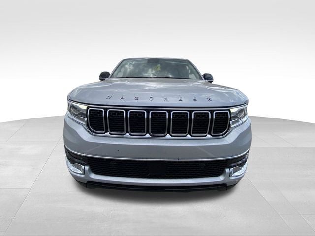 2023 Jeep Wagoneer Base