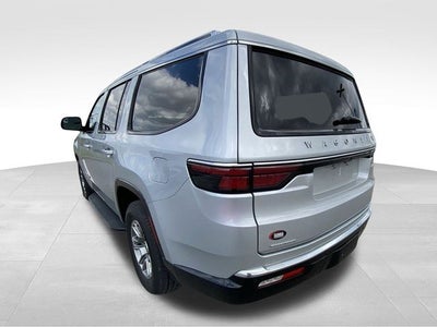 2023 Jeep Wagoneer Base