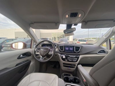 2017 Chrysler Pacifica Touring L Plus