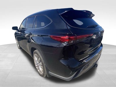 2023 Toyota Highlander Platinum