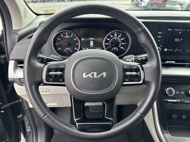 2024 Kia Carnival LX