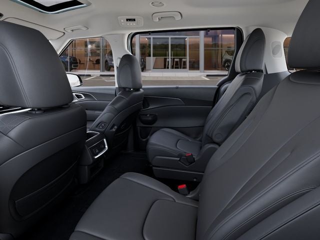 2027 Kia Carnival Base